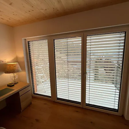 Laura Apartman *